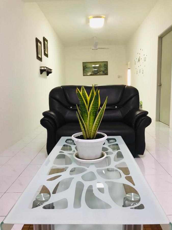 Alyn Homestay Batu Pahat II Mohd Noor Luaran gambar