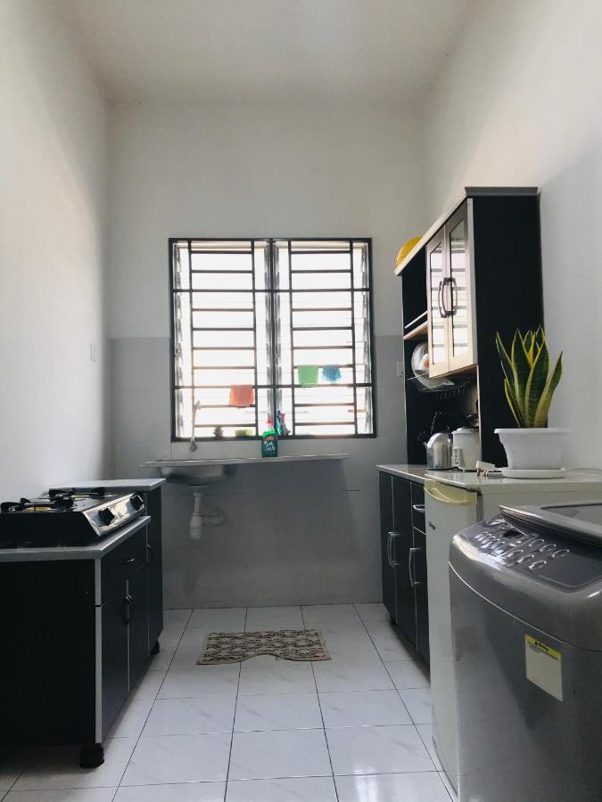 Alyn Homestay Batu Pahat II Mohd Noor Luaran gambar